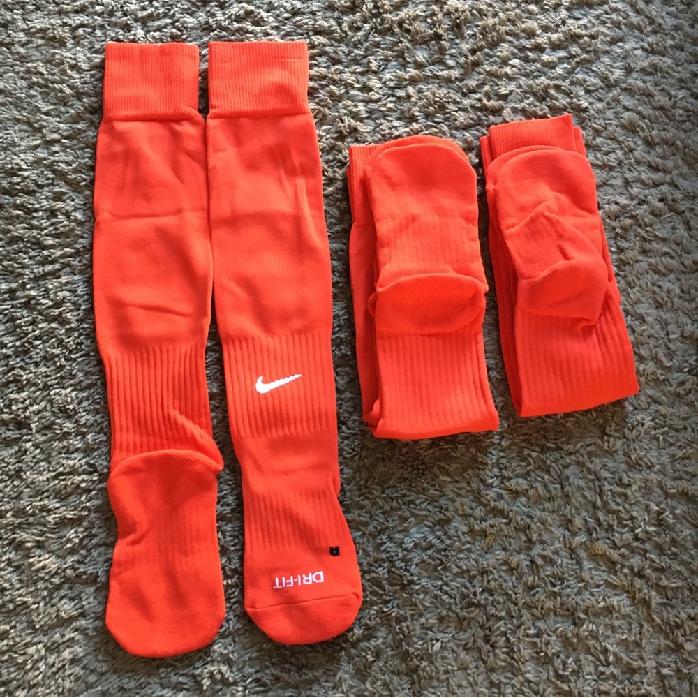 New Nike classic cushioned soccer socks orange 3 pair